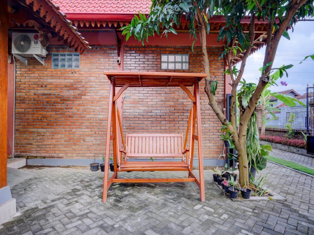 Super Oyo Collection O 90265 Cempoko Mulyo Homestay Syariah Tugu 外观 照片