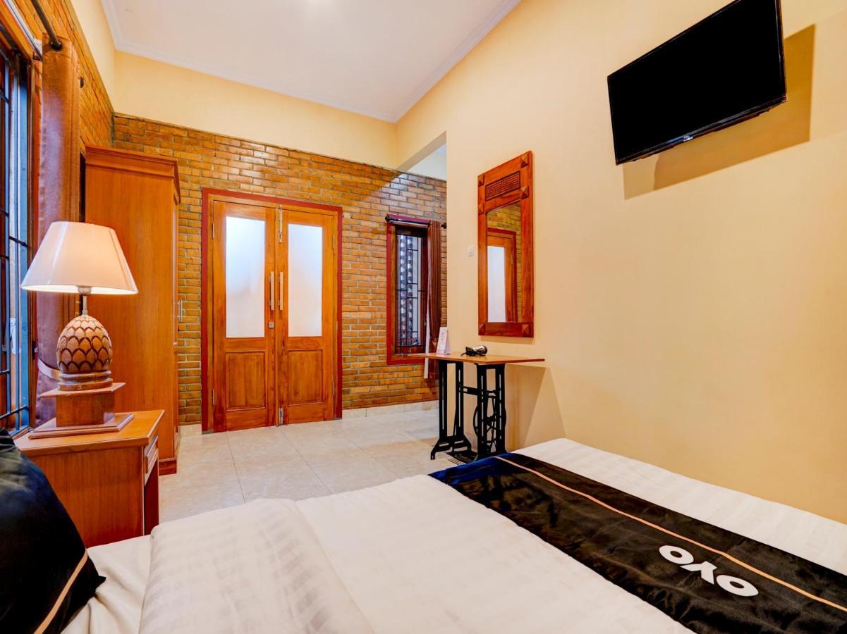 Super Oyo Collection O 90265 Cempoko Mulyo Homestay Syariah Tugu 外观 照片