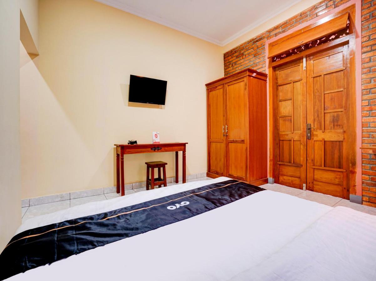 Super Oyo Collection O 90265 Cempoko Mulyo Homestay Syariah Tugu 外观 照片